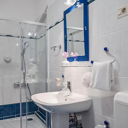 Laurus - Liburnia 4*