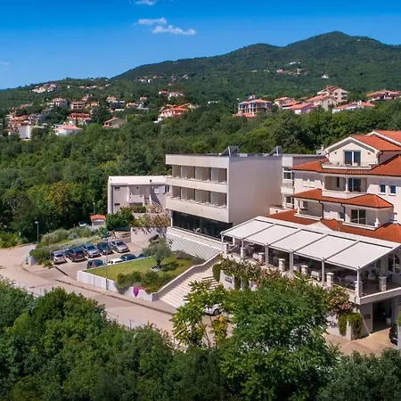 Laurus - Liburnia 4*